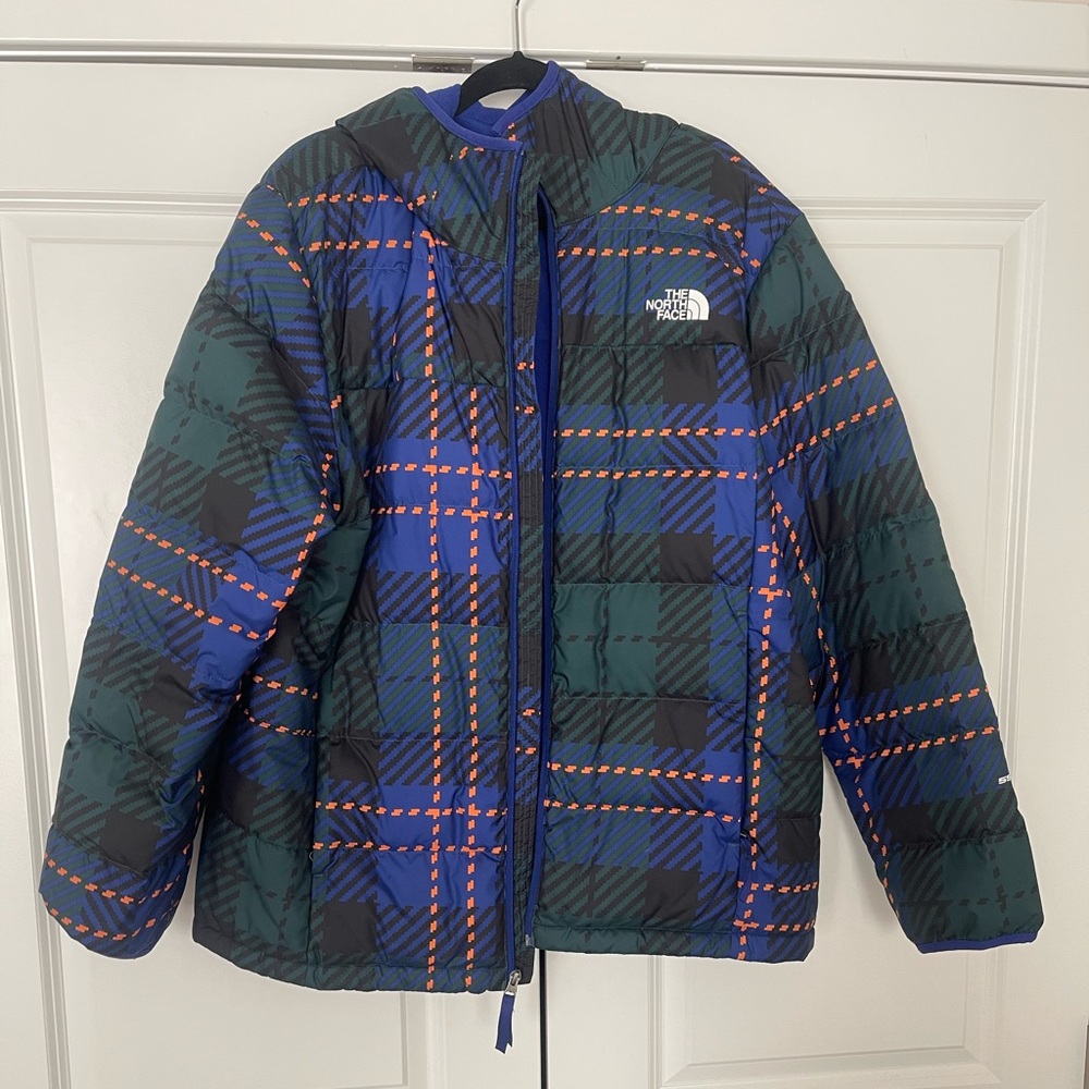Northface Coat worn less than 5 times
Men size XL
Like New 
No odor